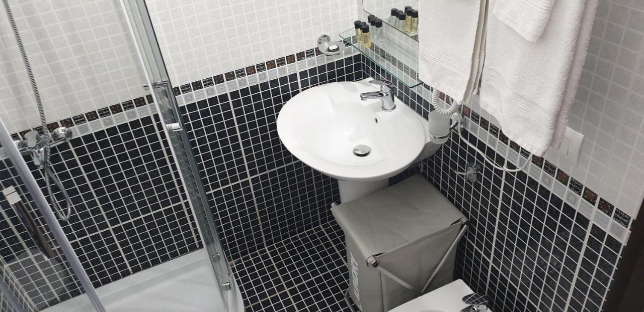 Comfort Apartments Fier Ngoại thất bức ảnh