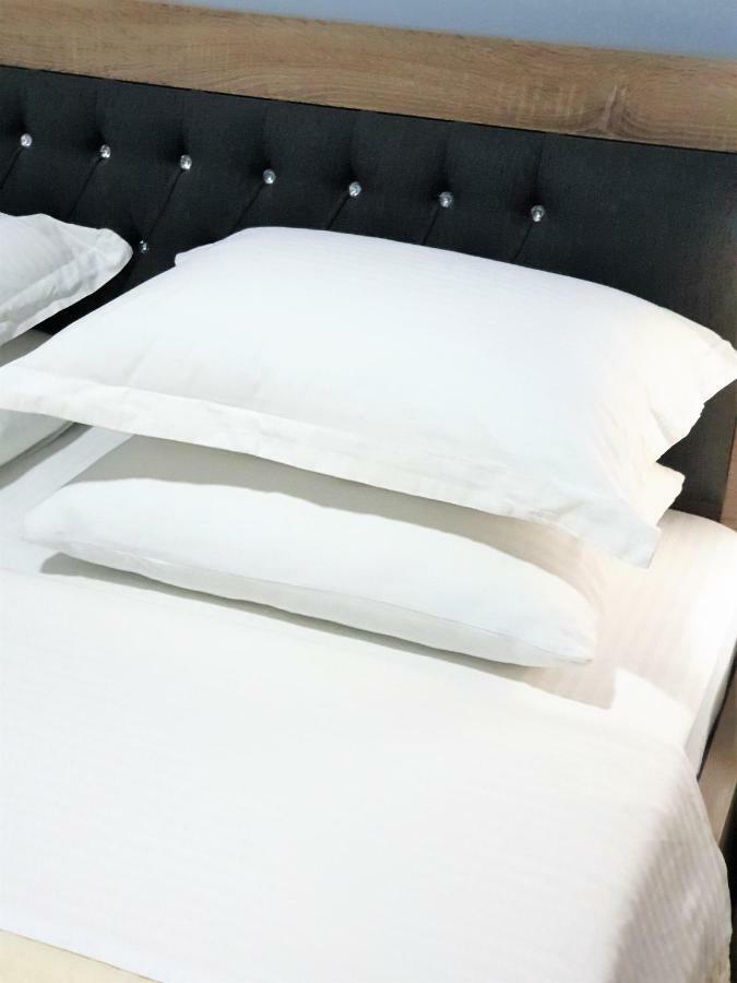Comfort Apartments Fier Ngoại thất bức ảnh